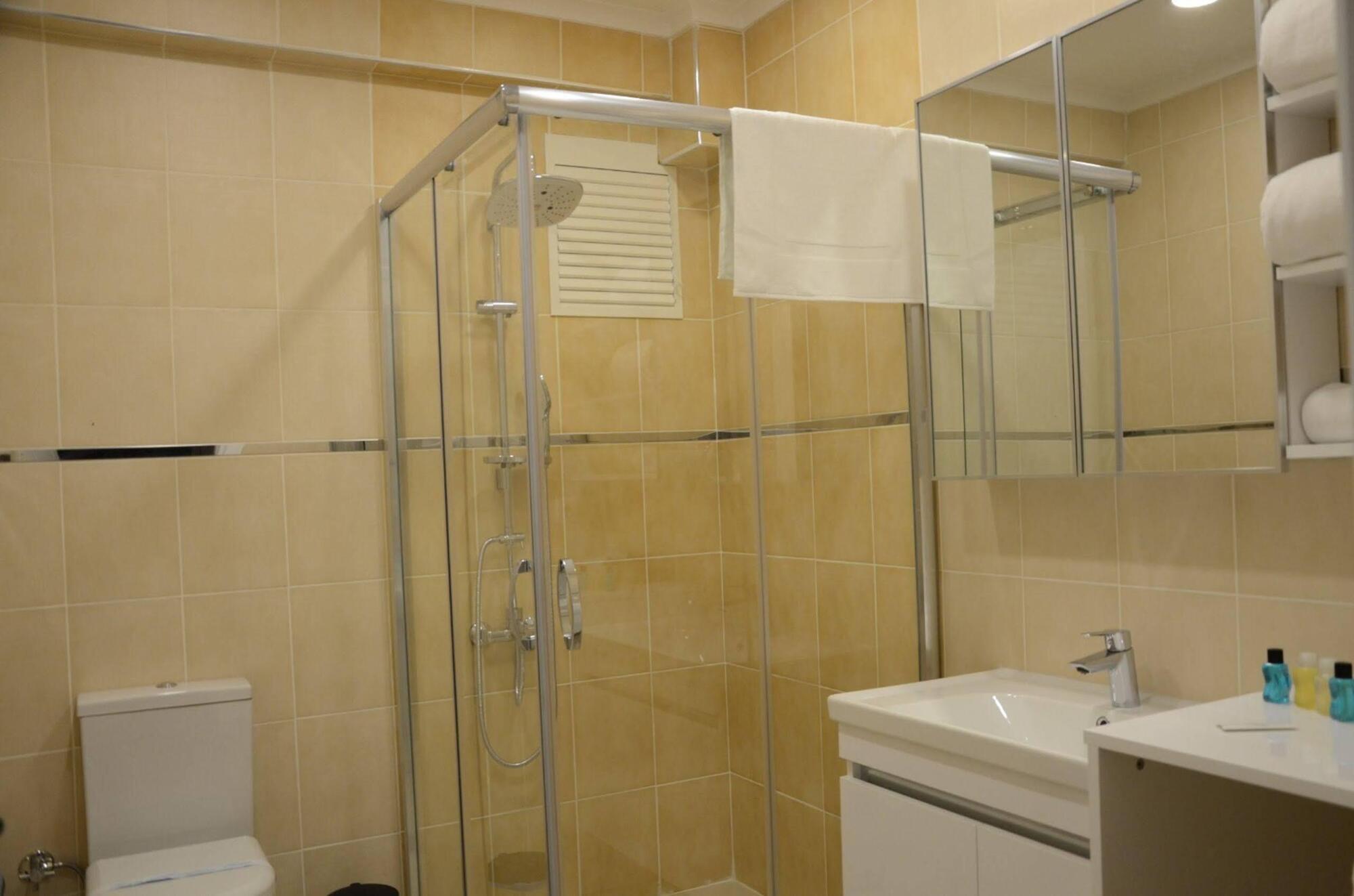 On4 Rooms & Suites Istanbul Eksteriør billede